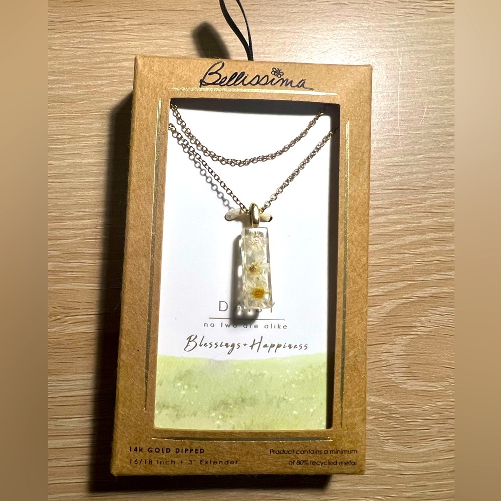 NEW 14k Gold Dipped Necklace with Daisy Pendant